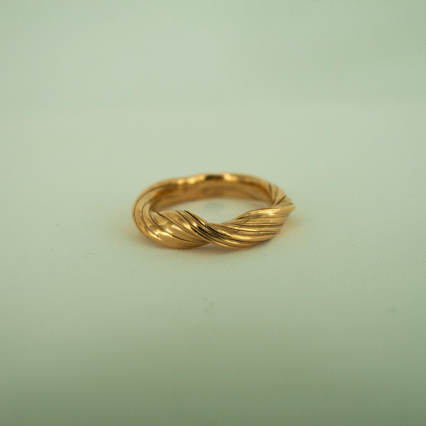 Golden Breeze Ring (Size 52,5)