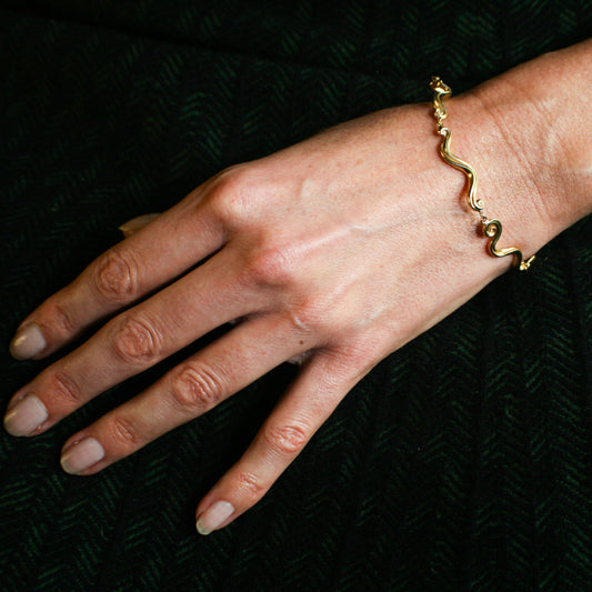 Swirl Hand Chain - Gold Plated