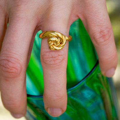 Golden Root Rosetta Ring (Size 51)
