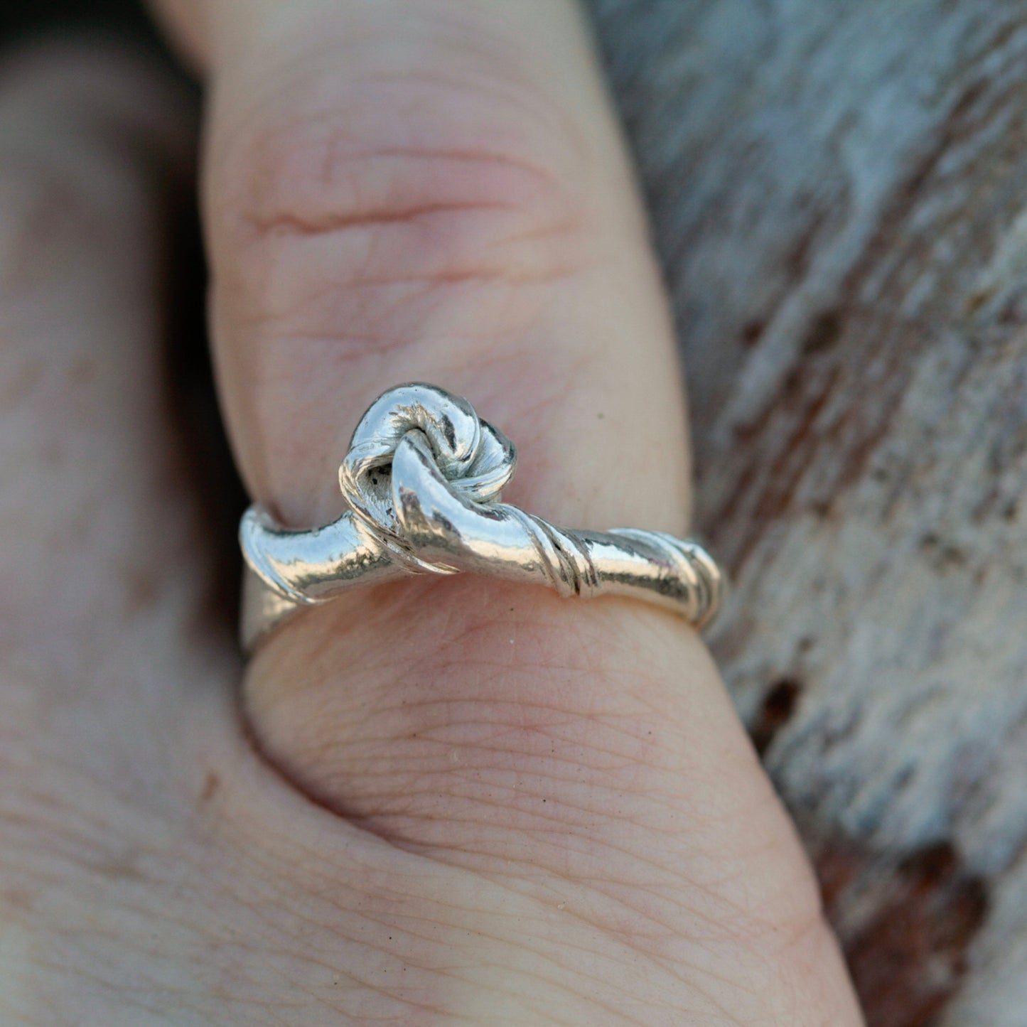 Root Tiny Broken Wave Ring (Size 50)