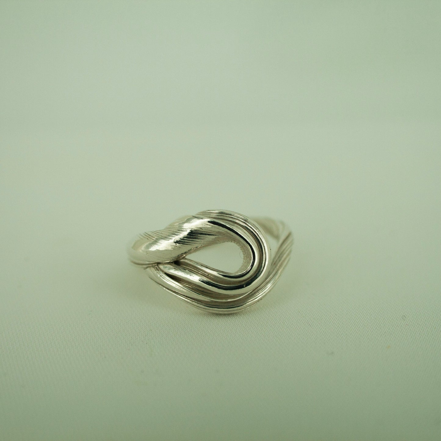 Barrel Wave Ring (Size 56)