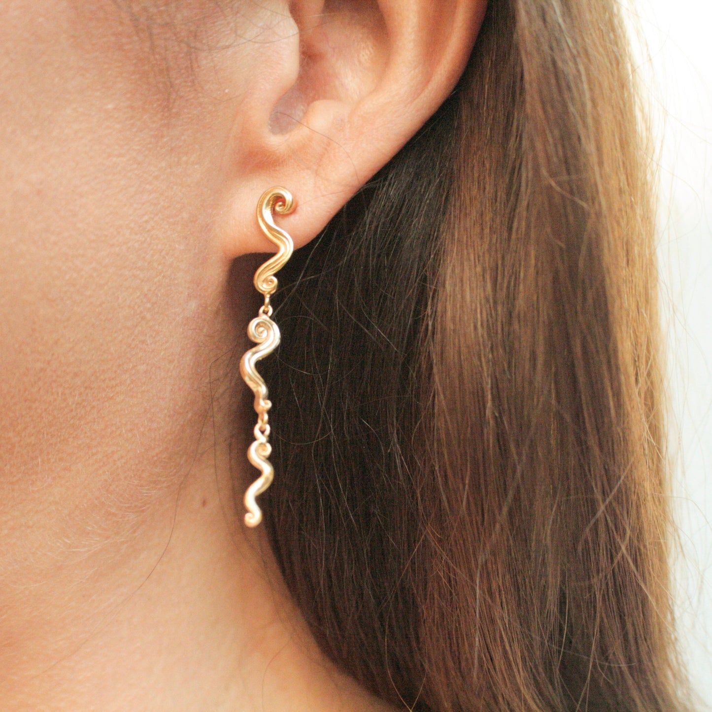 Swirl Chain Earrings - Gold Plated